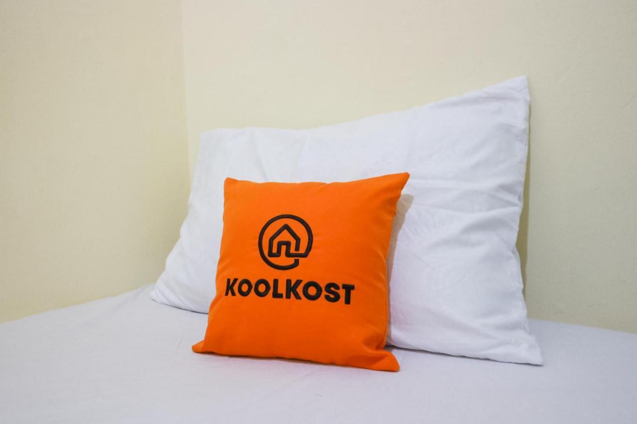 Hotel Koolkost Near Rs Graha Kedoya Jakarta Exterior foto